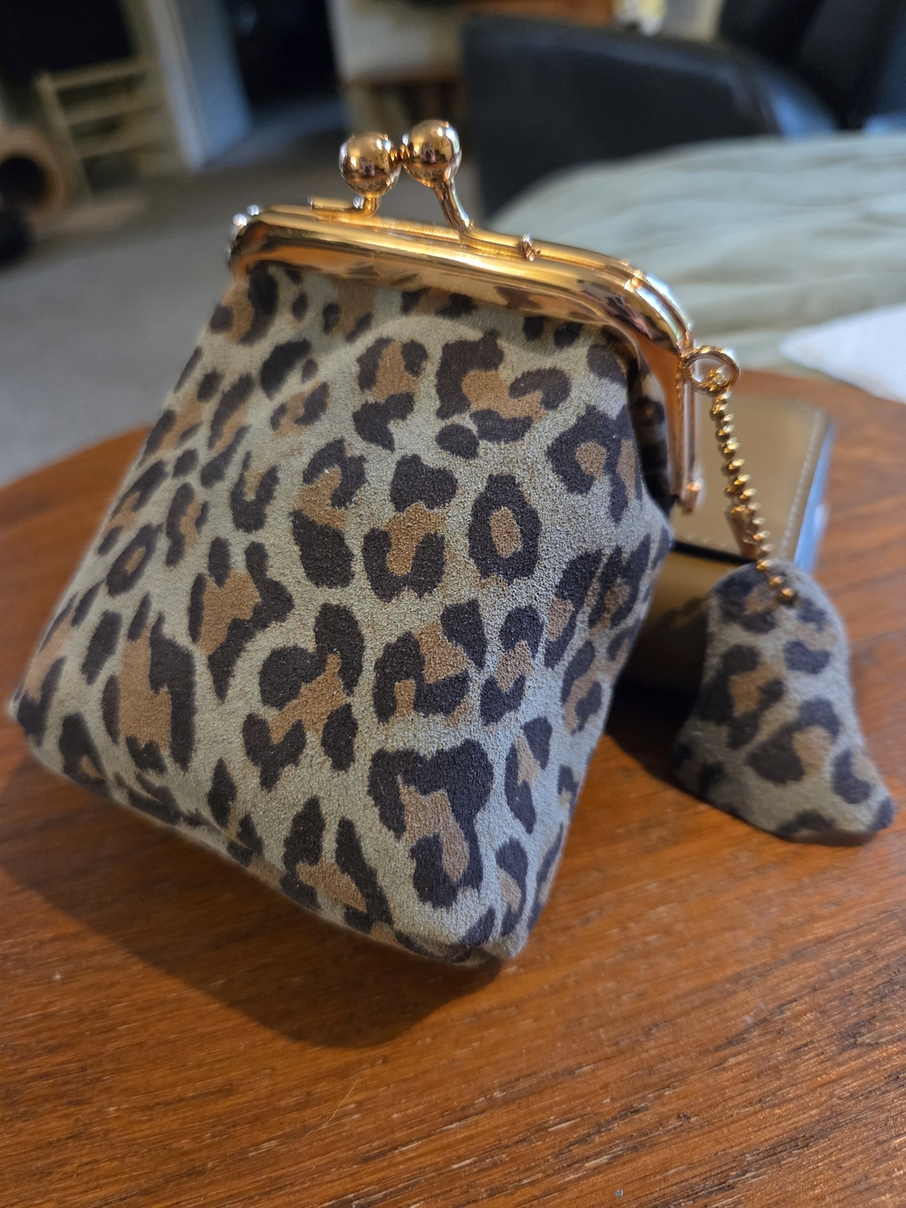 Leopard Print Mini Kiss-Lock Coin Purse - Gray Leopard - Picture 5 of 6